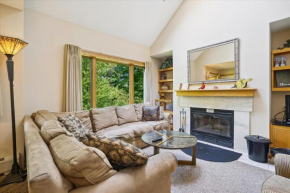 Enjoy this spectacular 1 bedroom 1 bathroom J5B